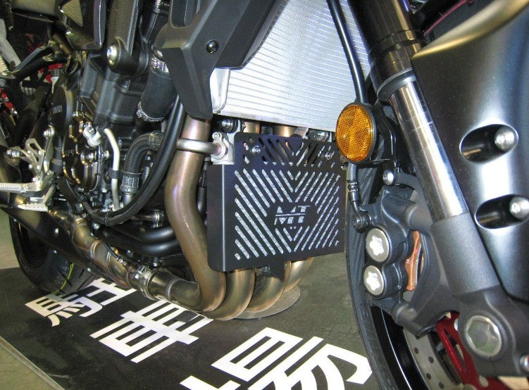 Grille de radiateur huile bas noire adaptable Yamaha MT10 2016-2017 Access Design